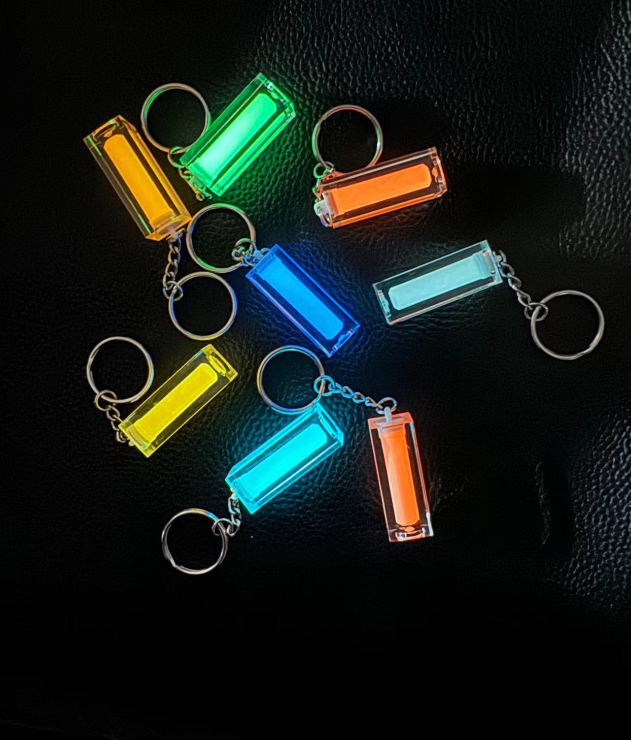 ナイトグローペンダントキーバッグ、無トリチウムガスパイプアク - Tritium Gas Tube のレビューと価格